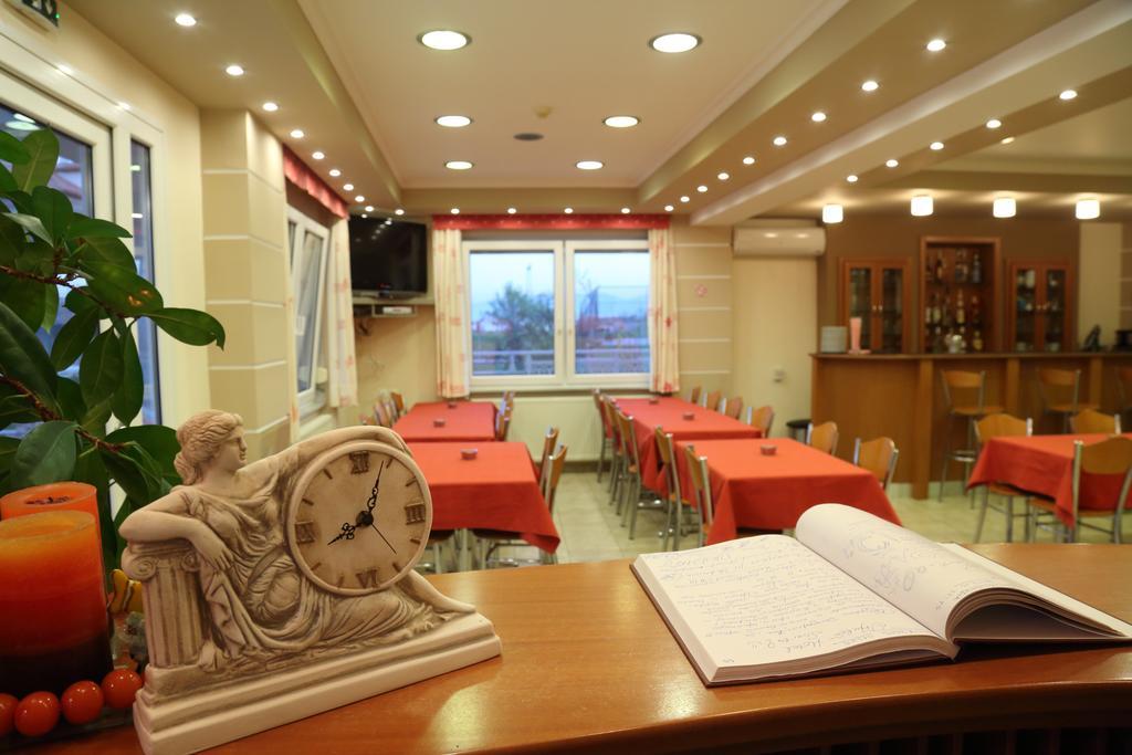 Hotel Souita ปาราเลียกาเตอรีนิส ภายนอก รูปภาพ
